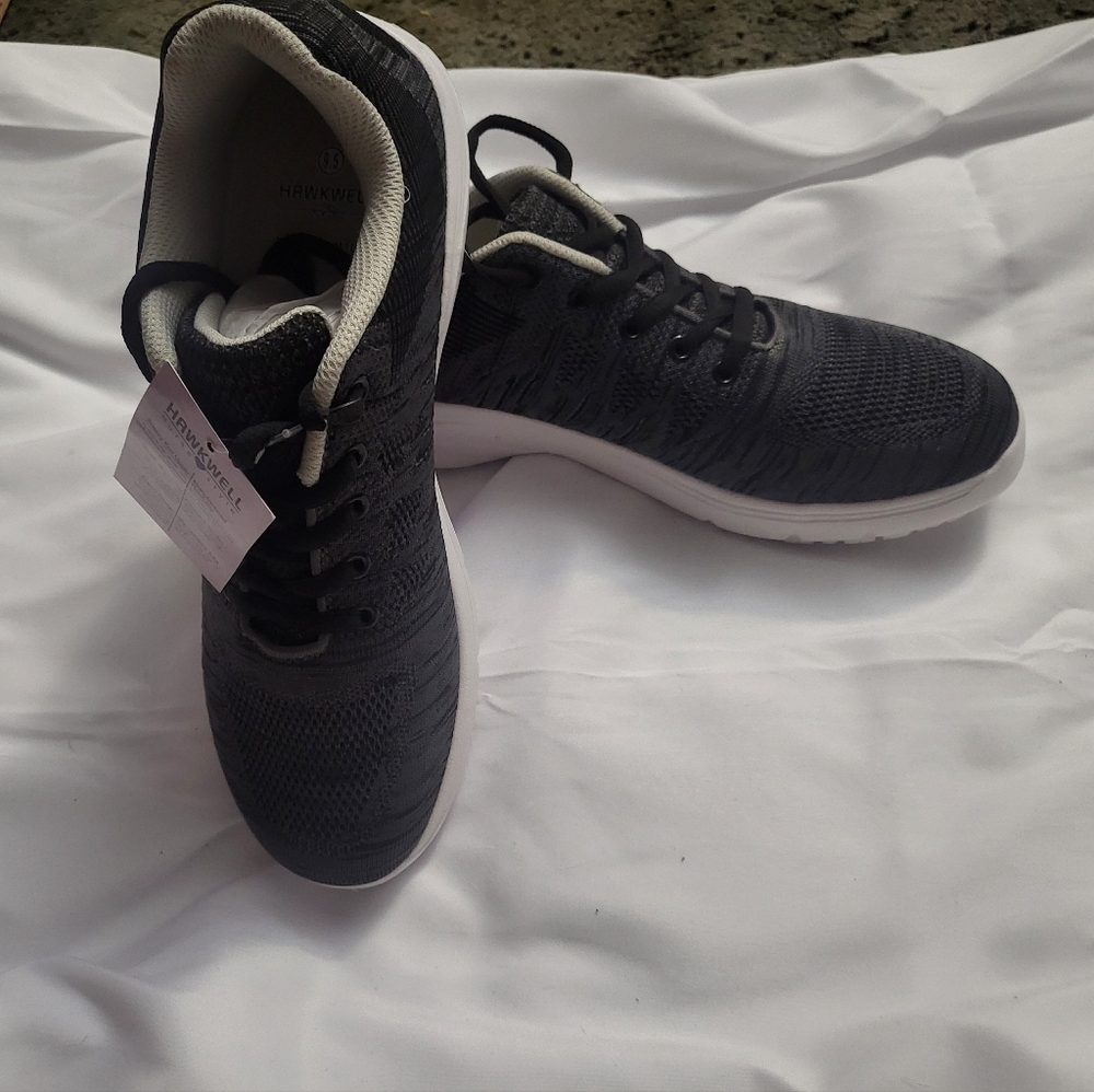 Hawkwell nursing shoes